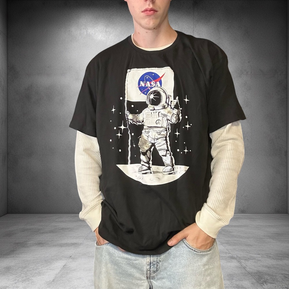 Akademiks NASA Astronaut Graphic T-Shirt Black XL Y2K Streetwear Skater Tee